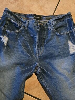 No Boundaries Men's Relaxed Blue Distressed Jeans